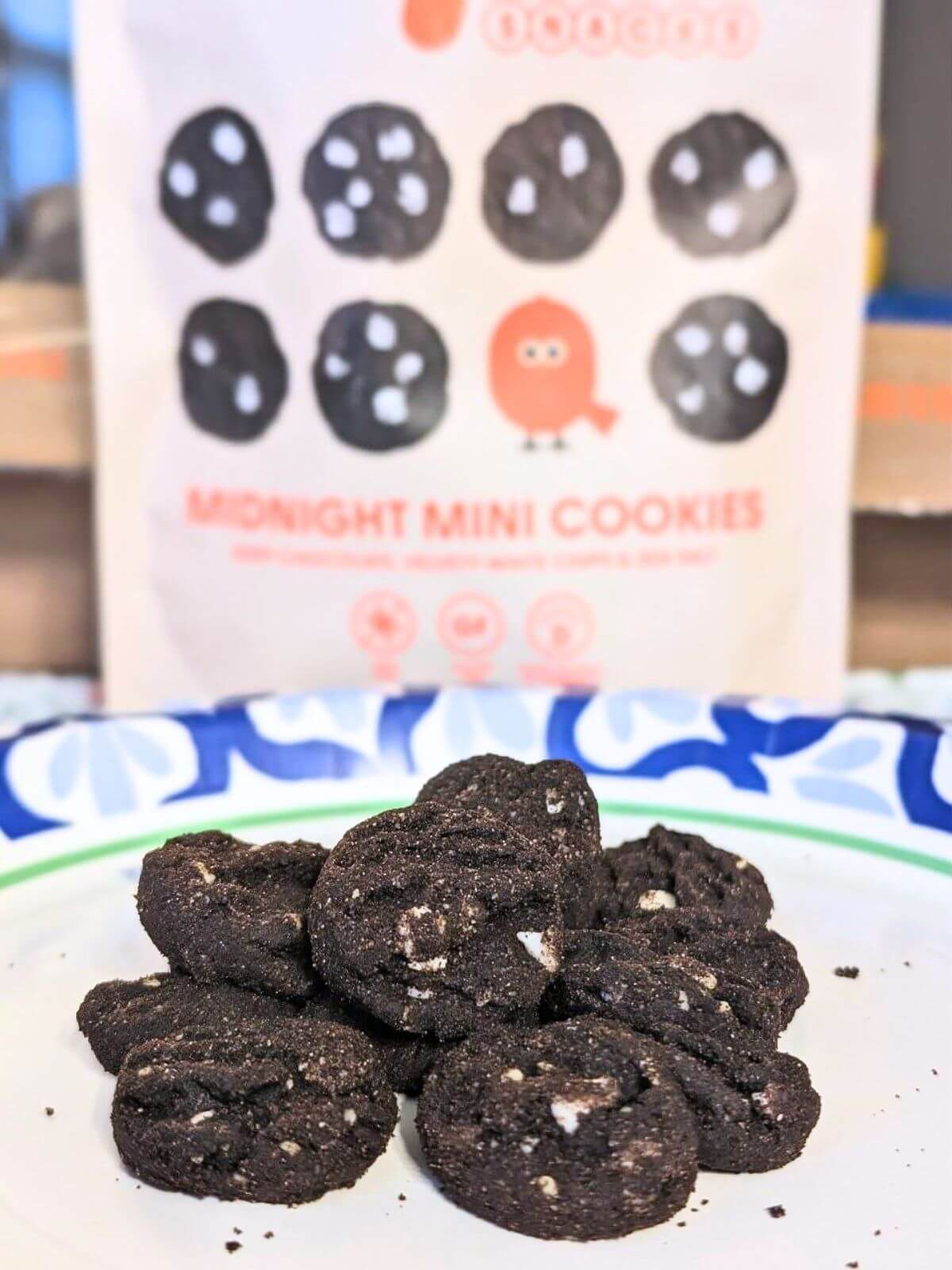 Myna Snacks Midnight Mini Cookies on a plate.