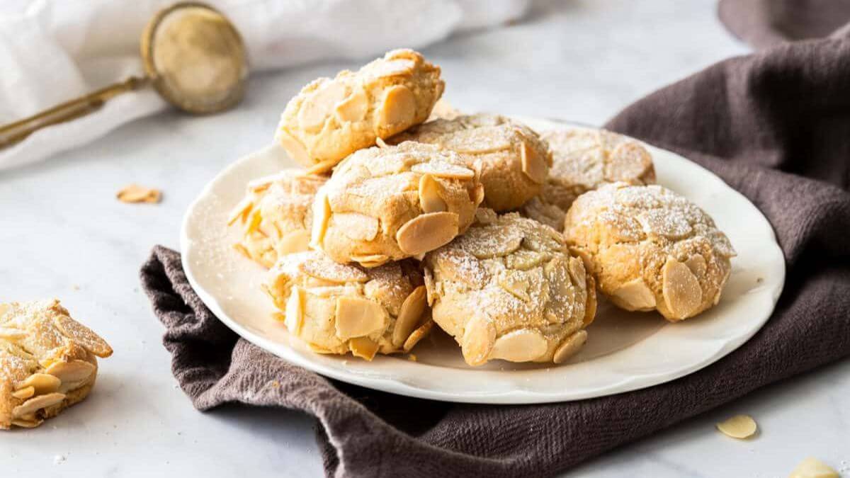 almond cookies