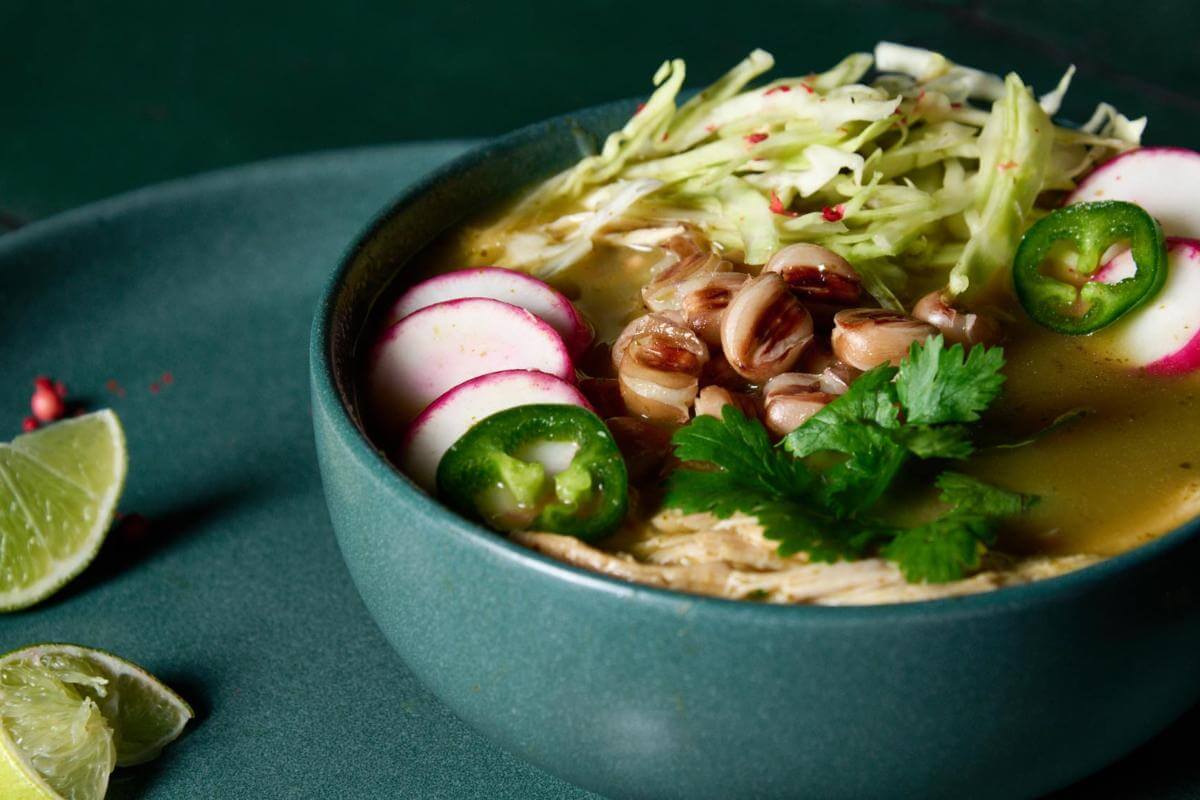 Pazole verde in a bowl.