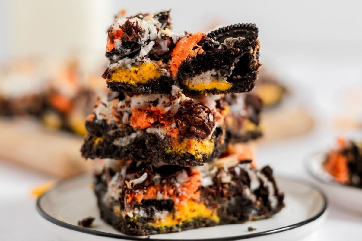 A stack of 7-layer bars.