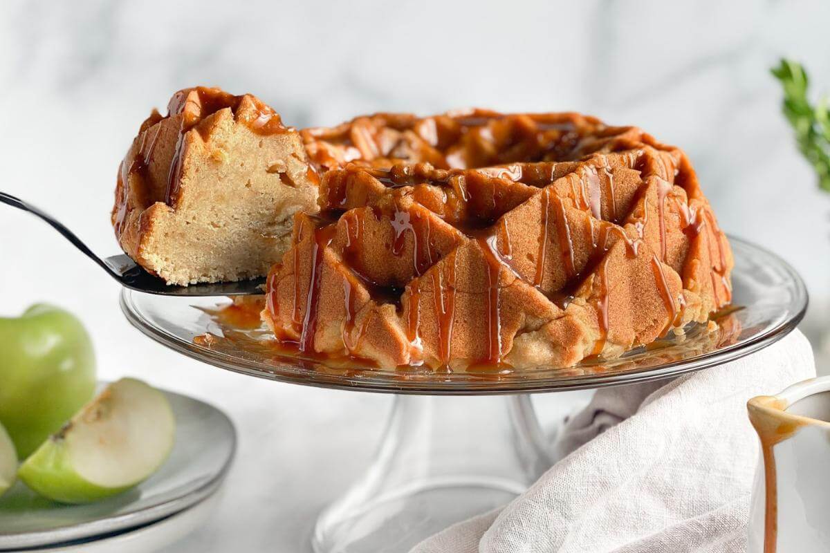 An apple pound cake.