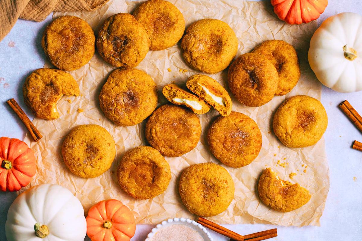 Pumpkin cheesecake cookies.