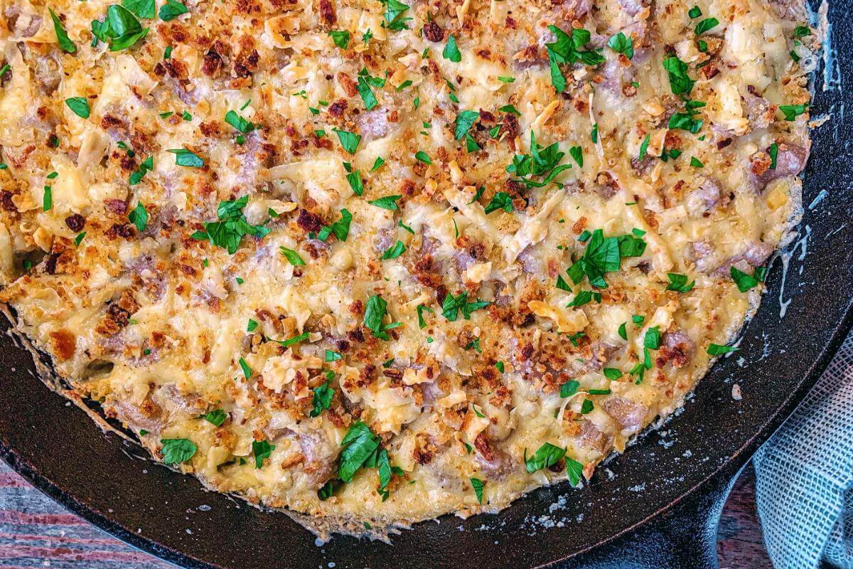 Mac and cheese in a skillet.