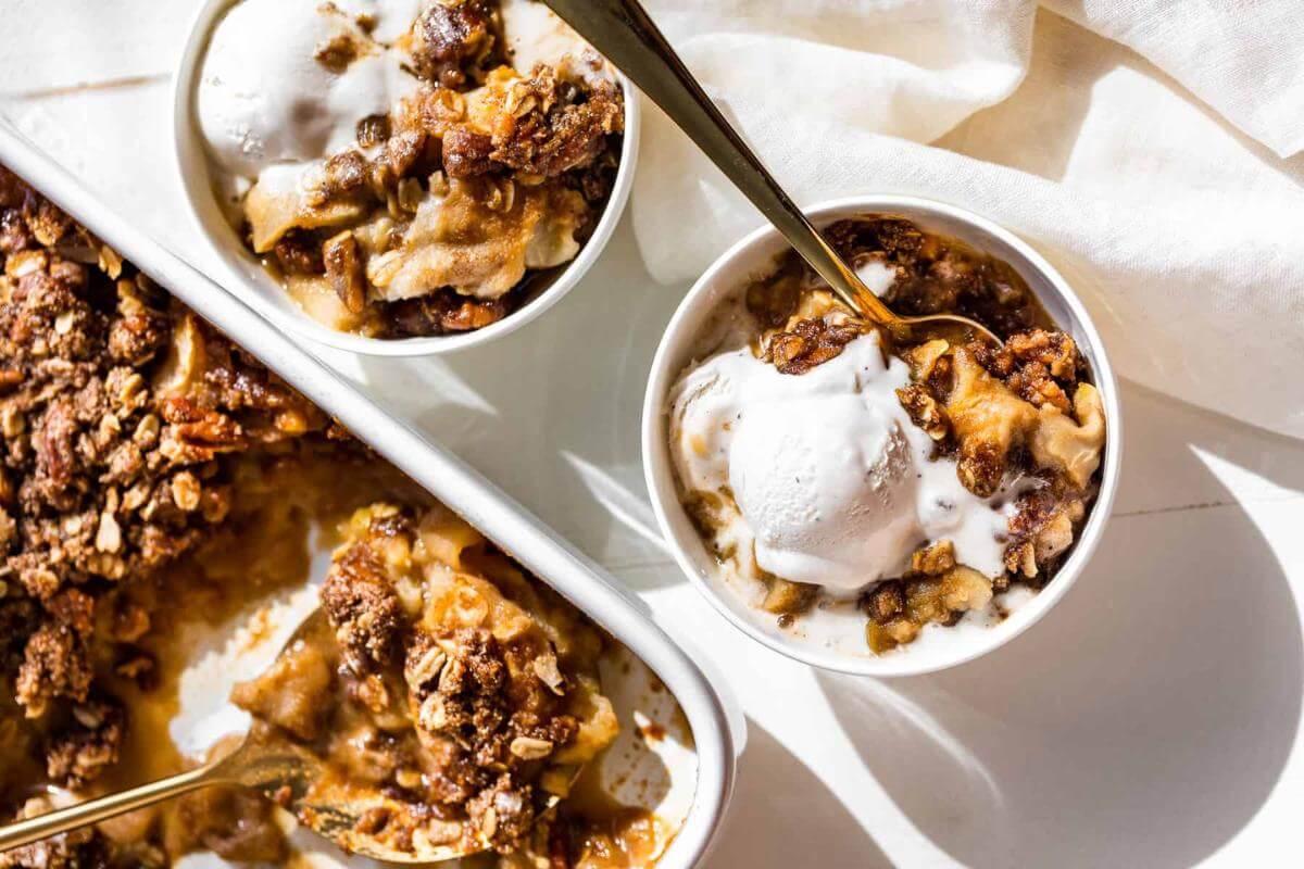 Gluten free apple crisp in bowls.