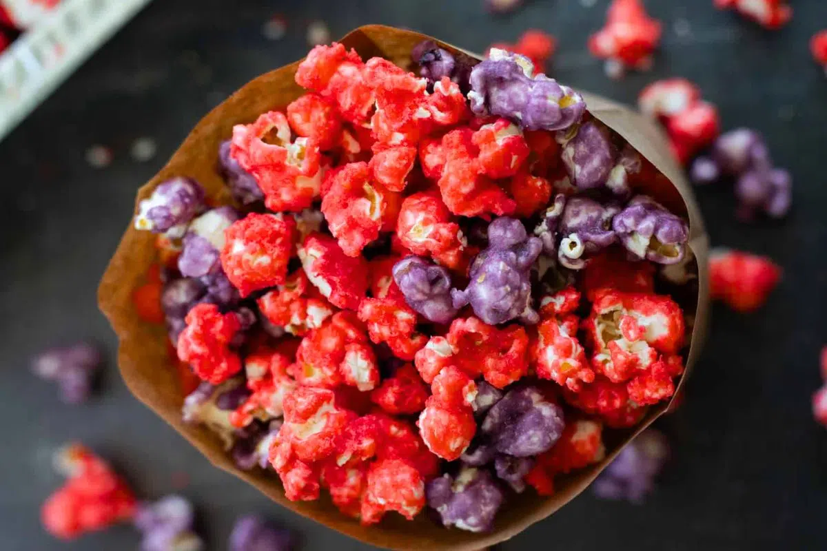Galaxy's Edge Outpost Popcorn close up look.
