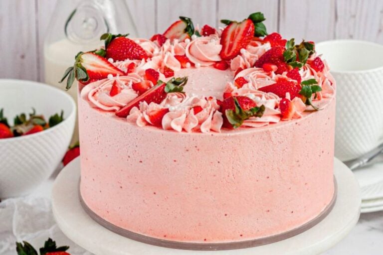 A strawberry cake.