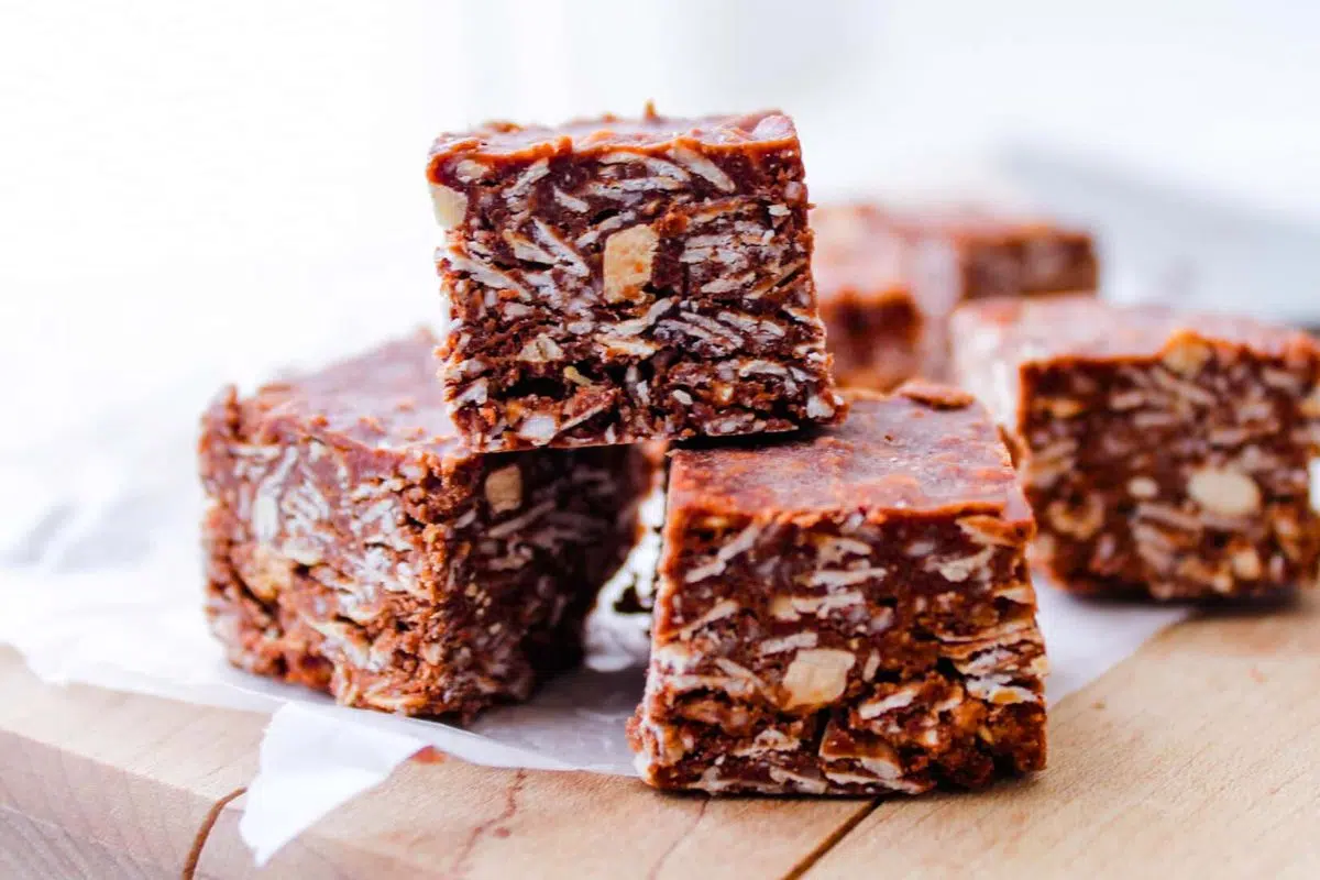 No Bake Chocolate Oat Bars slices.