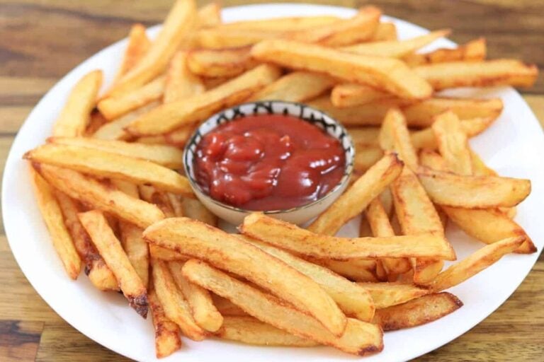 French Fries served with dipping sauce.