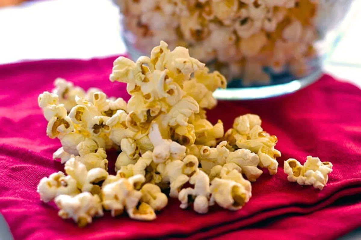 Kettle Corn close up look.