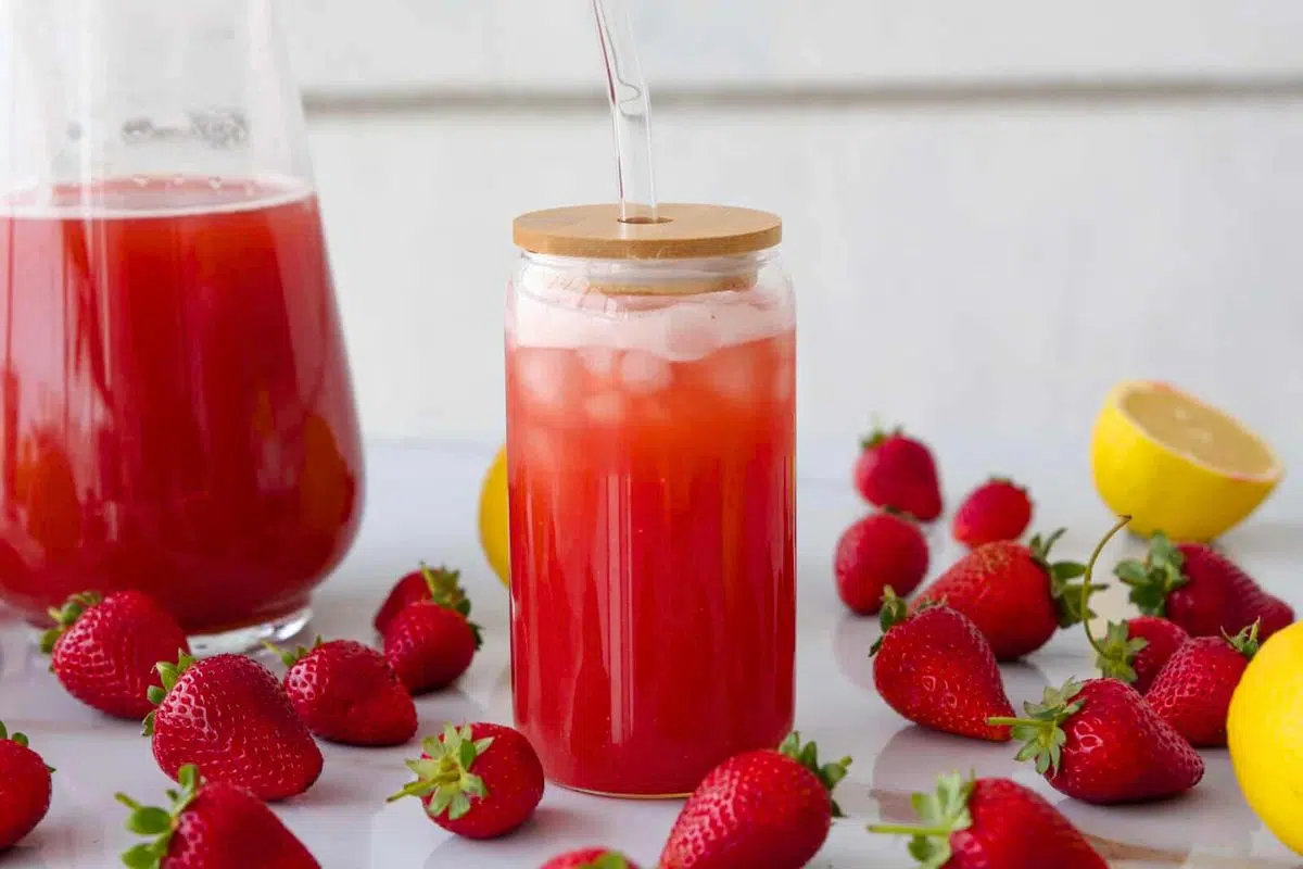 Strawberry Iced Tea served in a glass.