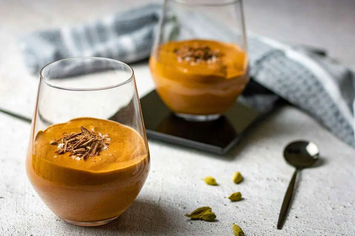 4-Ingredient Chocolate Mousse Without Cream in a glass.