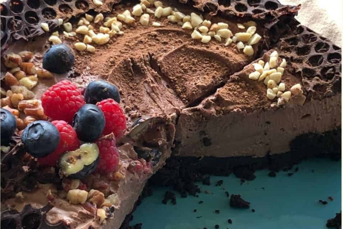 A chocolate cheesecake.