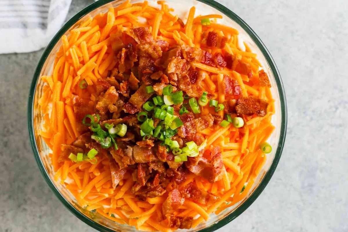 21 Foods That Used to Be Everywhere at Church and School Events 7 7 Layer Salad overhead view.