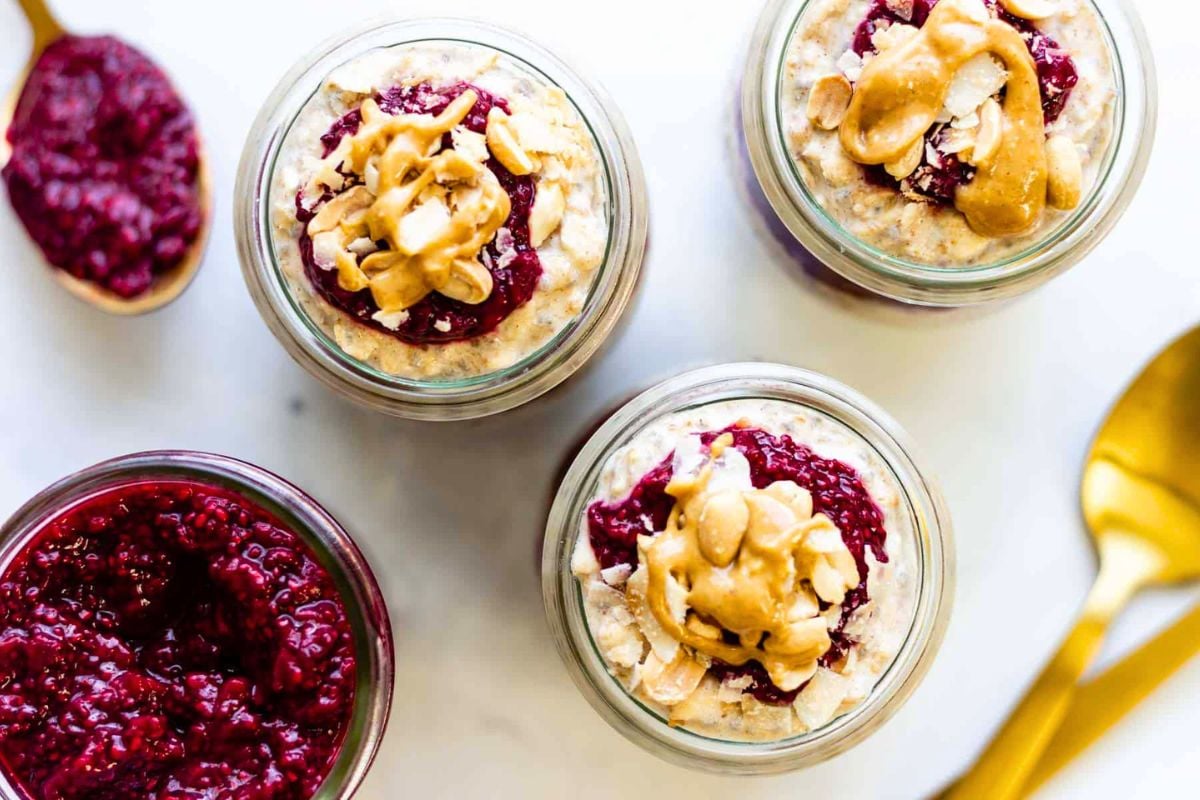 Berry Overnight Oats overhead view.