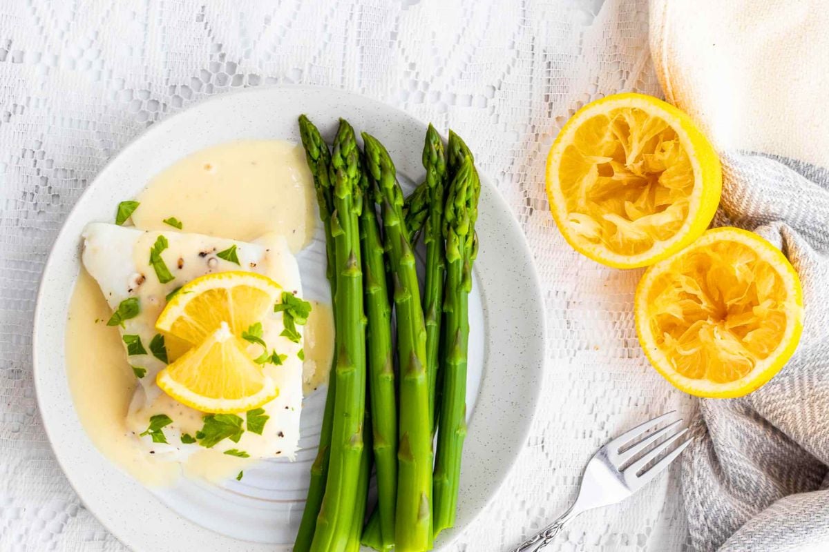 White Fish with Lemon Garlic Sauce with asparagus.