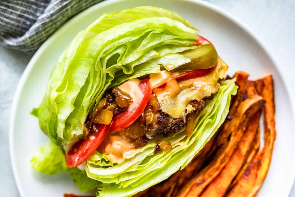 In and Out Burger Lettuce Wraps close up look.
