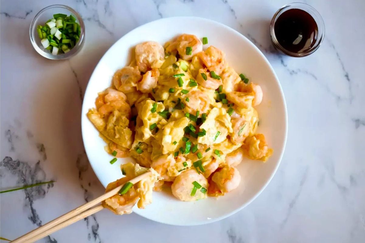 Chinese Stir Fry and Scrambled Eggs overhead view.
