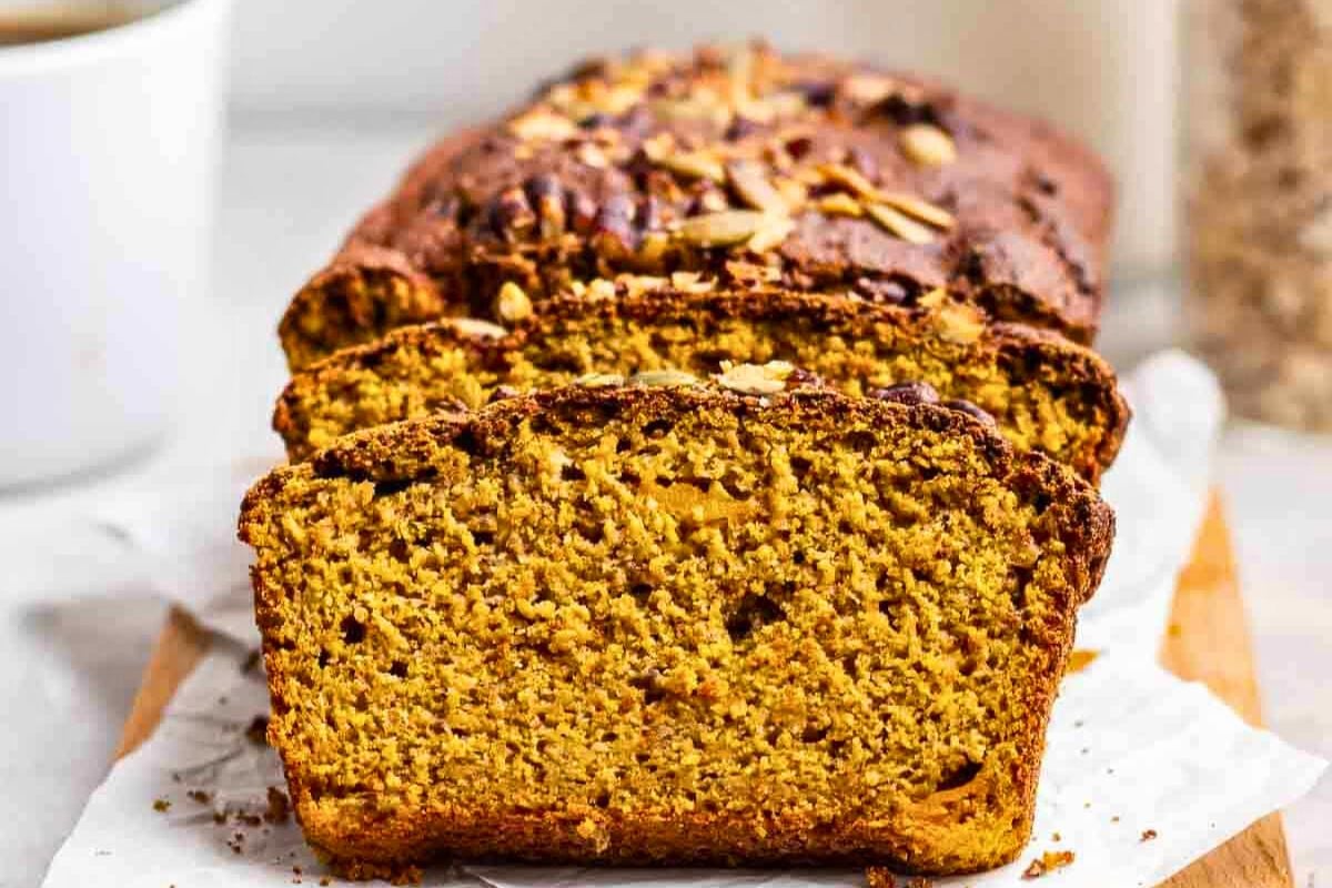 Vegan Oatmeal Pumpkin Banana Bread close up look.