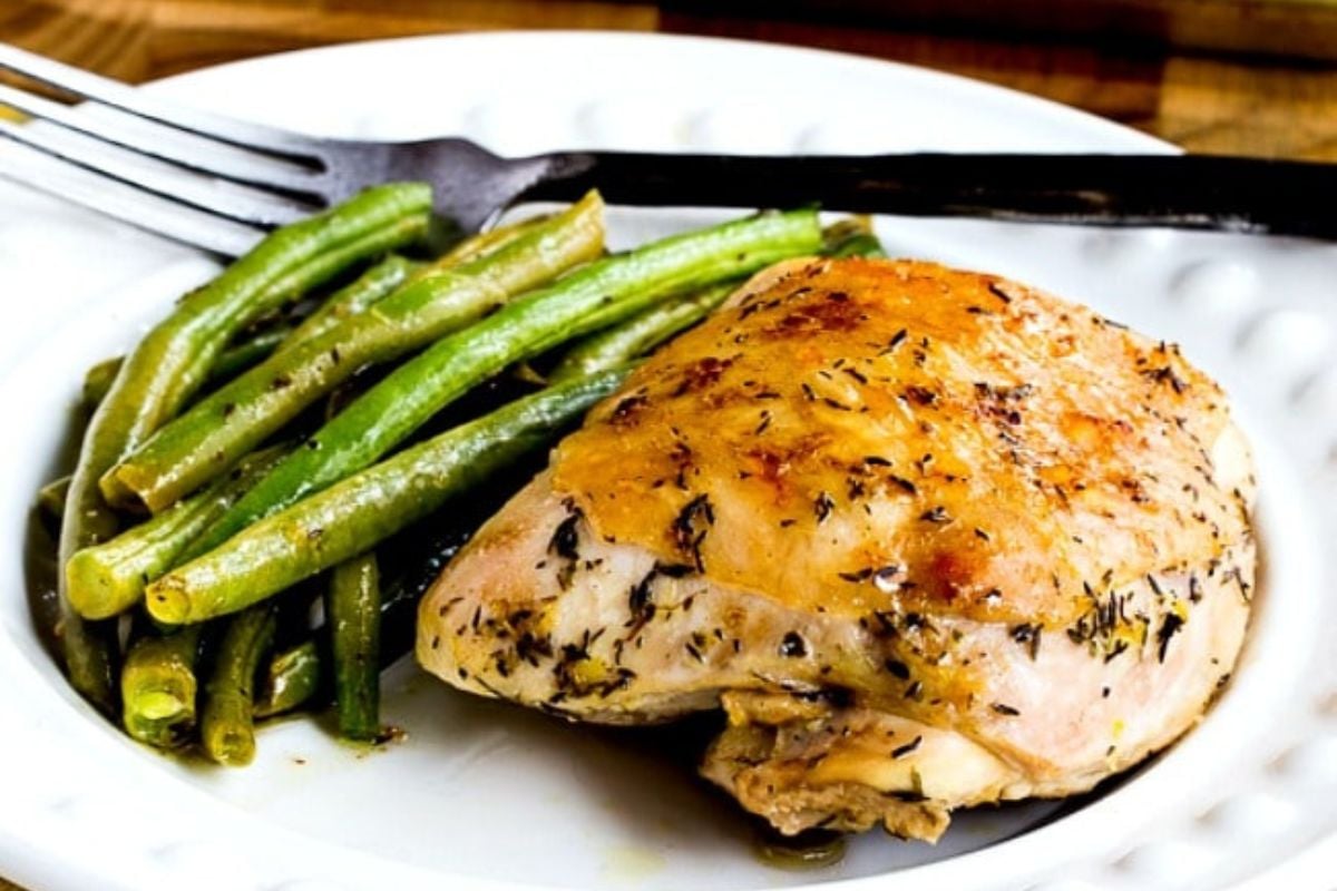 Chicken and Green Beans Sheet Pan Meal close up look.