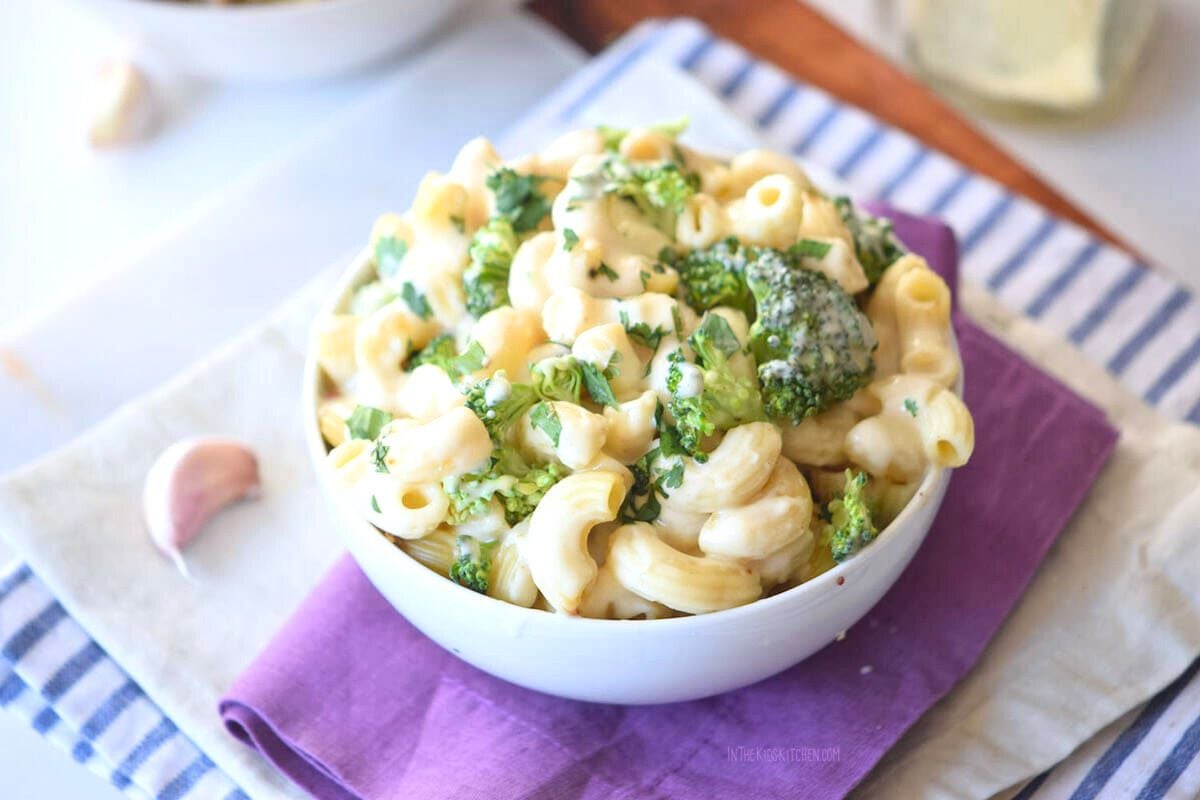 Broccoli Alfredo in a bowl.