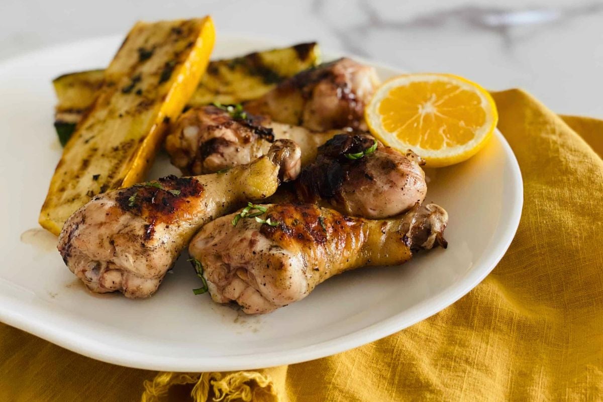 Italian Chicken Drumsticks served on a plate.