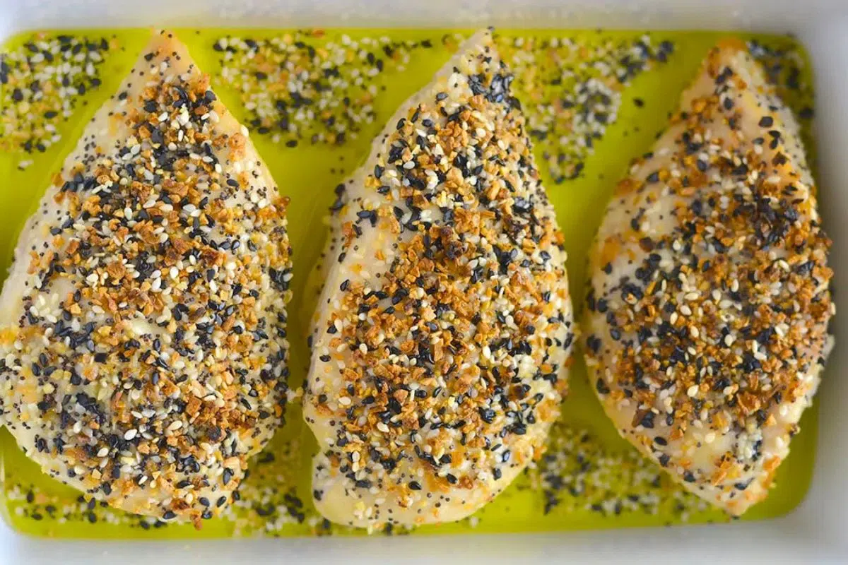 Everything Bagel Chicken close up look.