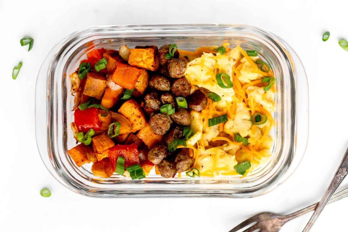 Meal Prep Breakfast Bowls in a glass container.