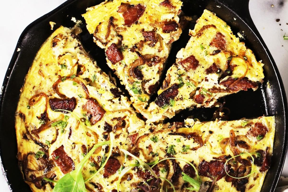 Potato-Crusted Sausage Quiche overhead view.