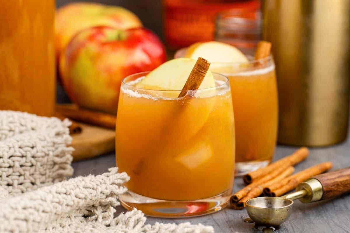 Apple Cider Bourbon Cocktail close up look.