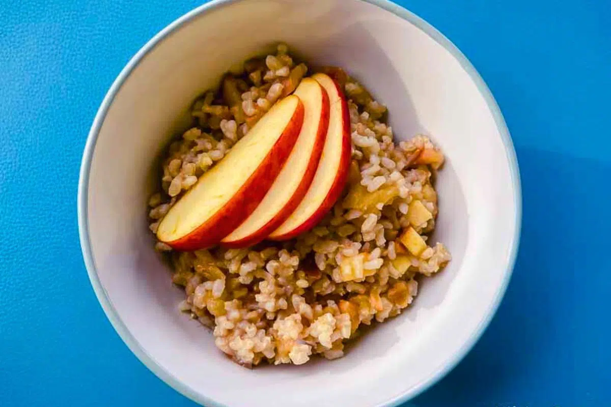 Apple Cinnamon Rice Porridge in a bowl.