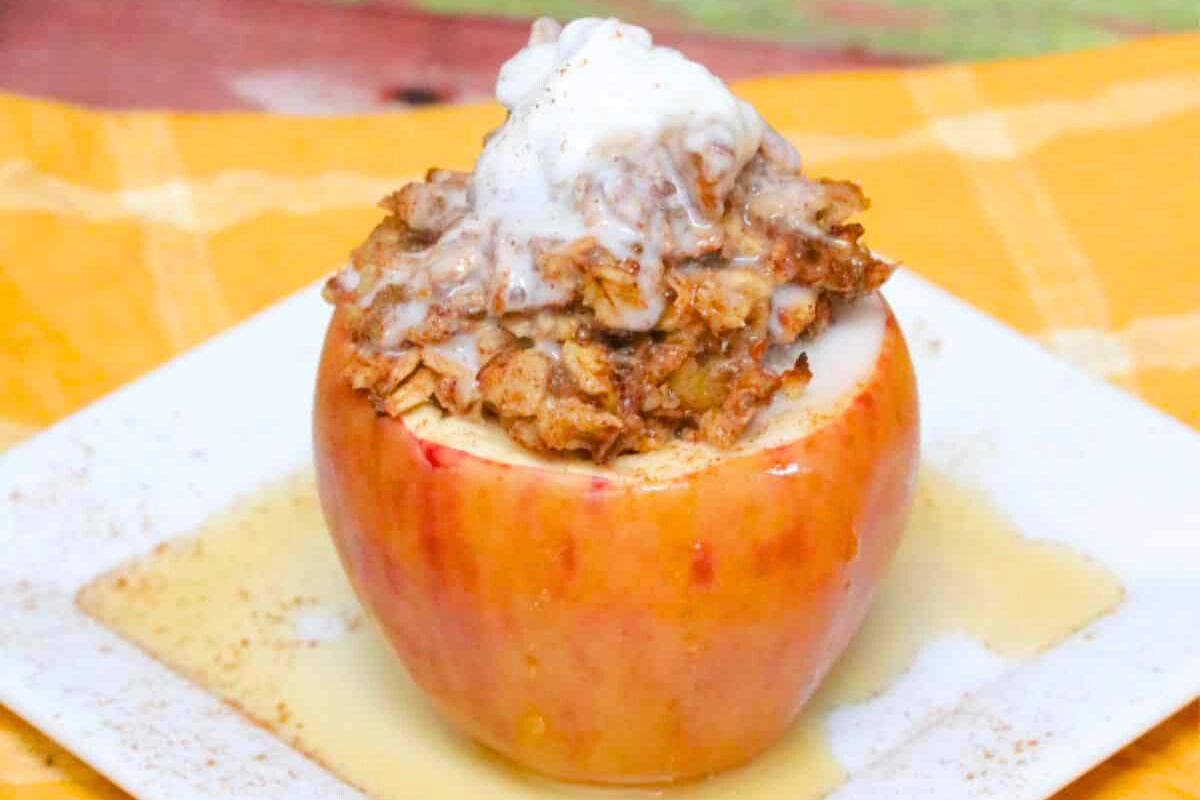 Apples With Oats and Pecans on a plate.