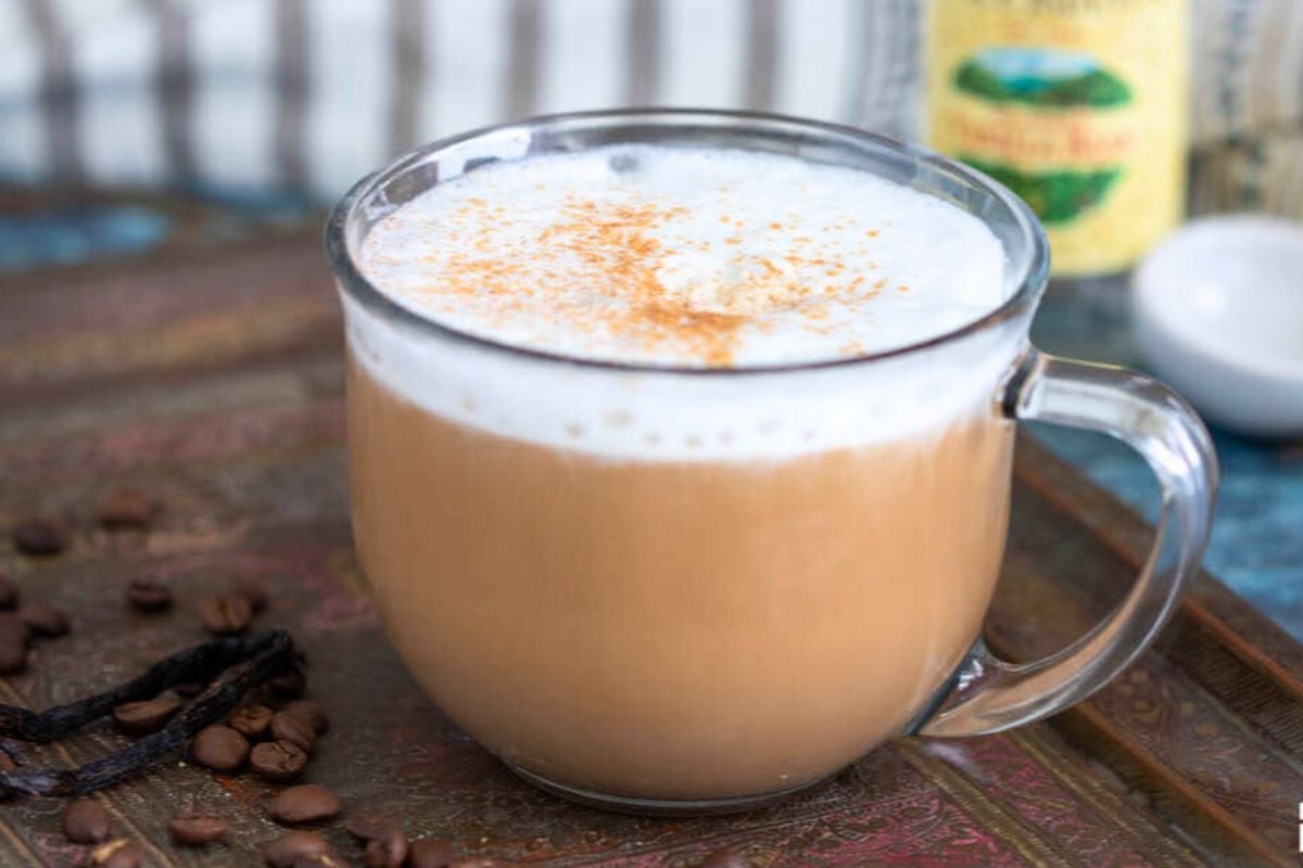 Keto Vanilla Latte in a mug.