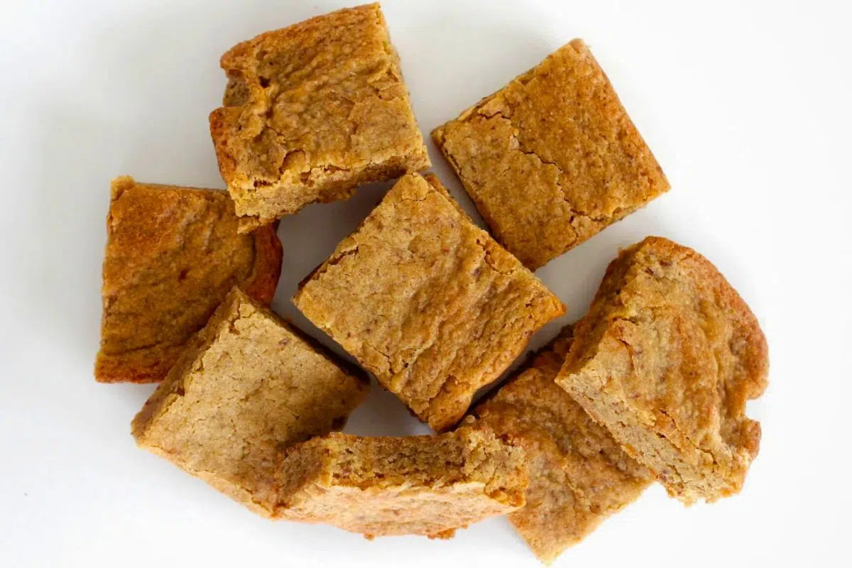 Maple Blondies close up look.