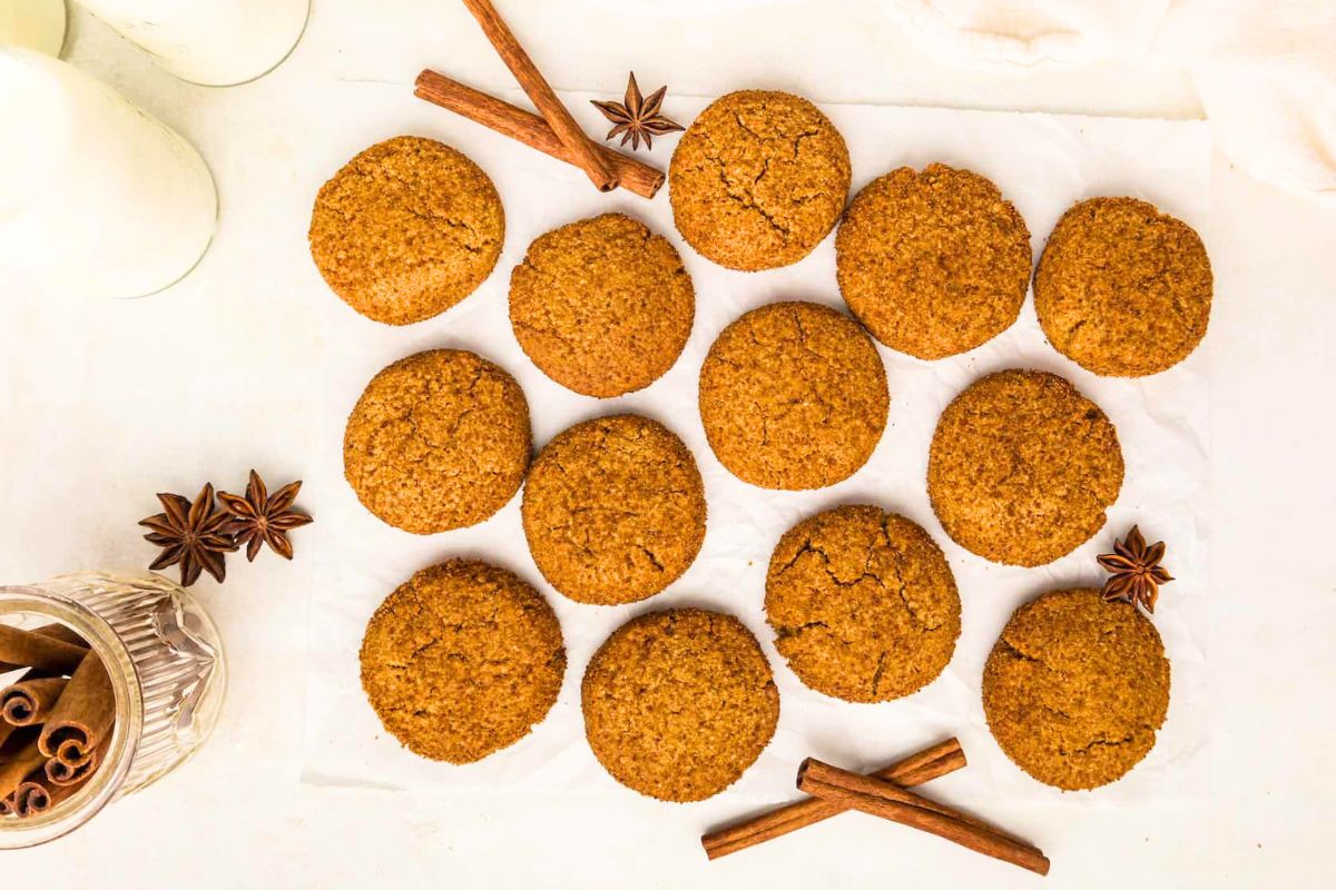 Gingersnap Cookies overhead view.