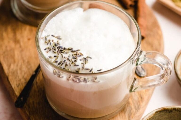 Tea Lattes in a cup.