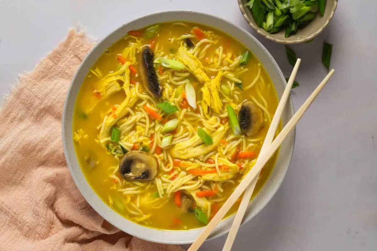 Ramen in a bowl.